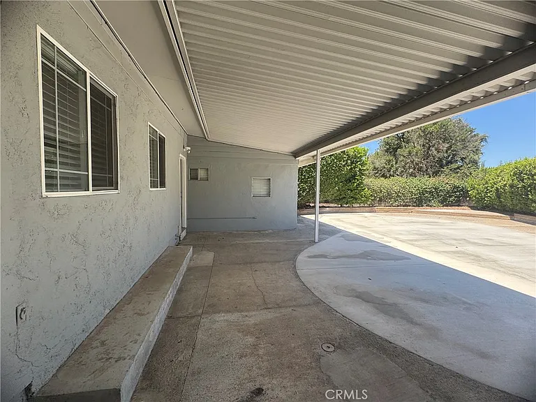 2100 Kennedy Ave — Photo 35
