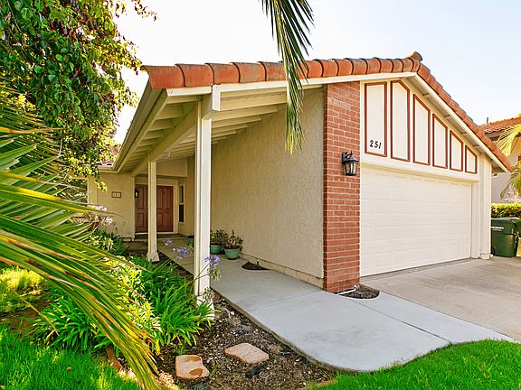 3rd image of 251 Chapalita Dr