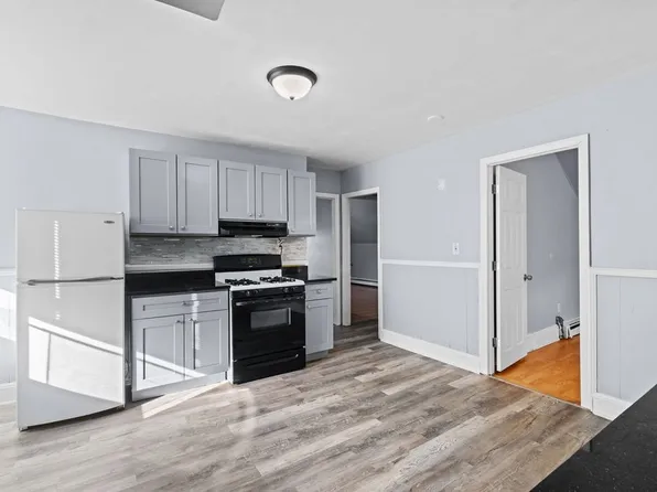 61 Florence St APT 3, Providence, RI 02909