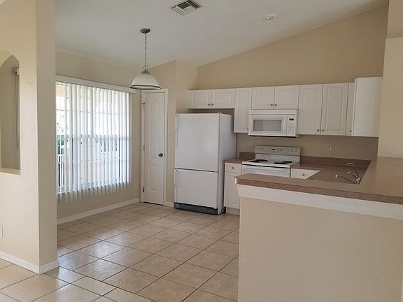 5th image of 306 NW 5th St