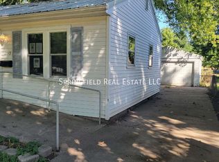 2149 E Converse Ave, Grandview, IL 62702