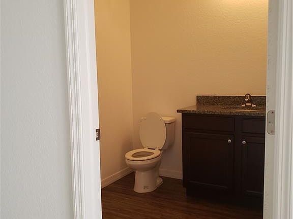 5th image of 1054 Jackson Ct