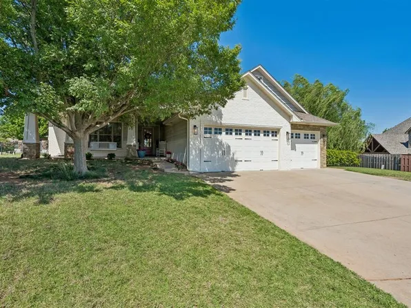 709 Winning Colors Dr, Edmond, OK 73025