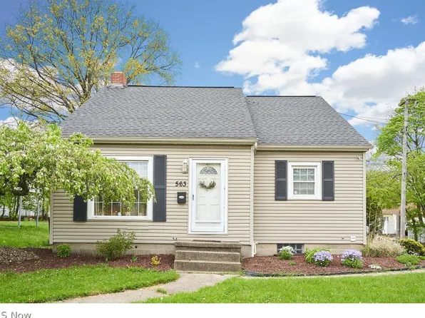 563 E Wilbeth Rd, Akron, OH 44301