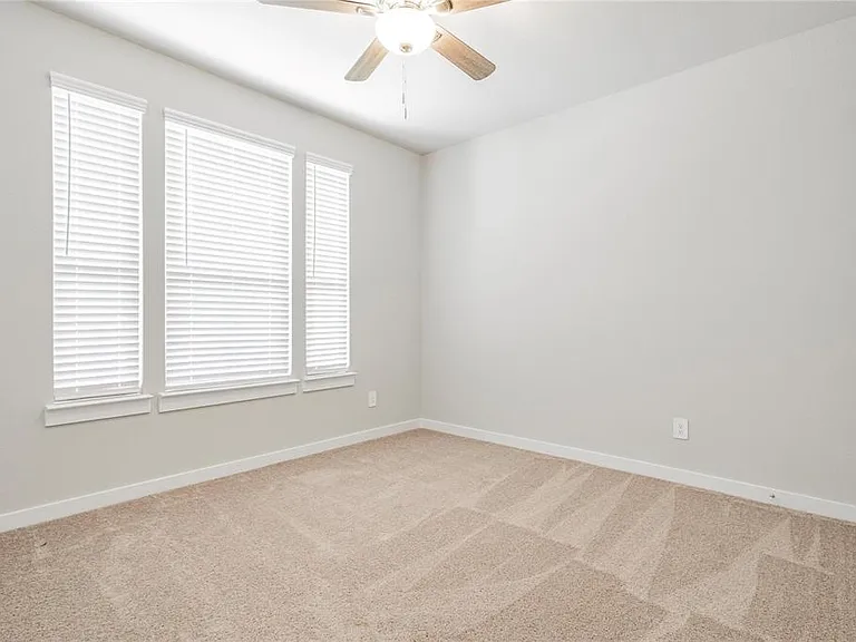 2529 Moser Ln — Photo 24