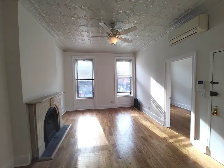 593 Vanderbilt Ave #A — Photo 1