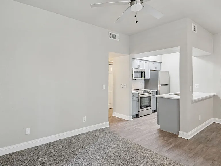 Larkin Apartment Homes — Photo 105