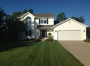 6766 Robison Ln, Saline, MI 48176