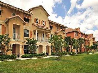 3914 Monarch Ln, Coconut Creek, FL 33073