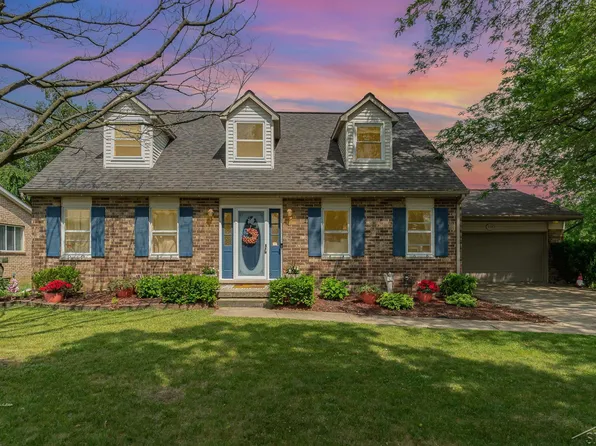 534 Cherrywood Dr, Flushing, MI 48433
