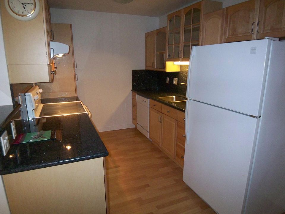 1st image of 100 Kinross Dr APT 52
