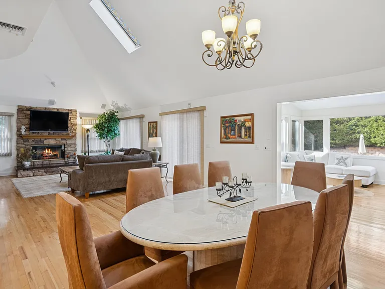 126 Malloy Dr — Photo 16