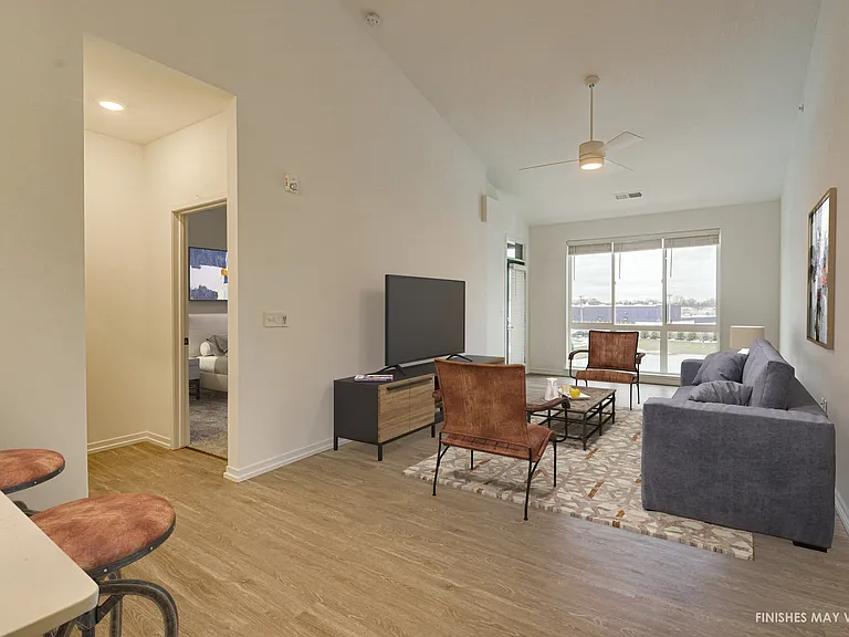 Uptown Square Apartments — Photo 17