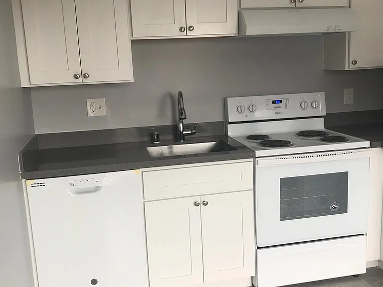 119 Maple Ave #3 — Photo 7