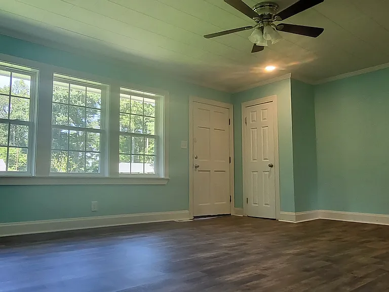 117 Falcon Rd — Photo 5