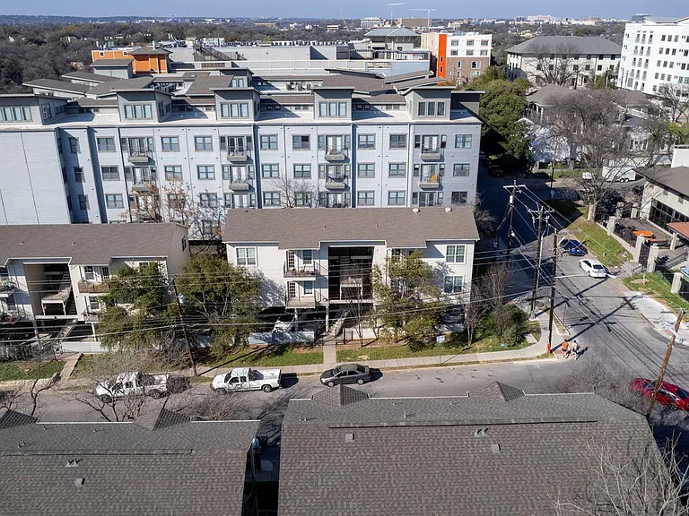 1100 W 25th St #101 — Photo 19
