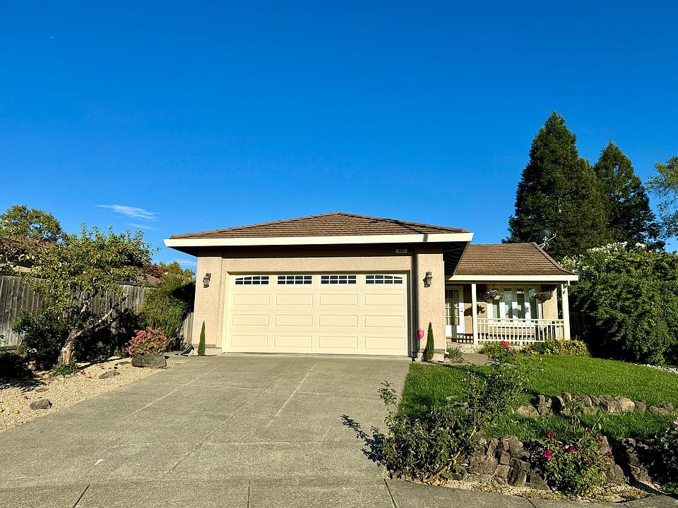 1st image of 907 Granado Ct