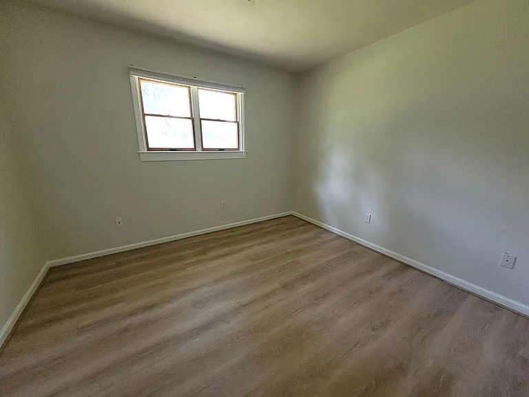 2237 Maple St — Photo 10