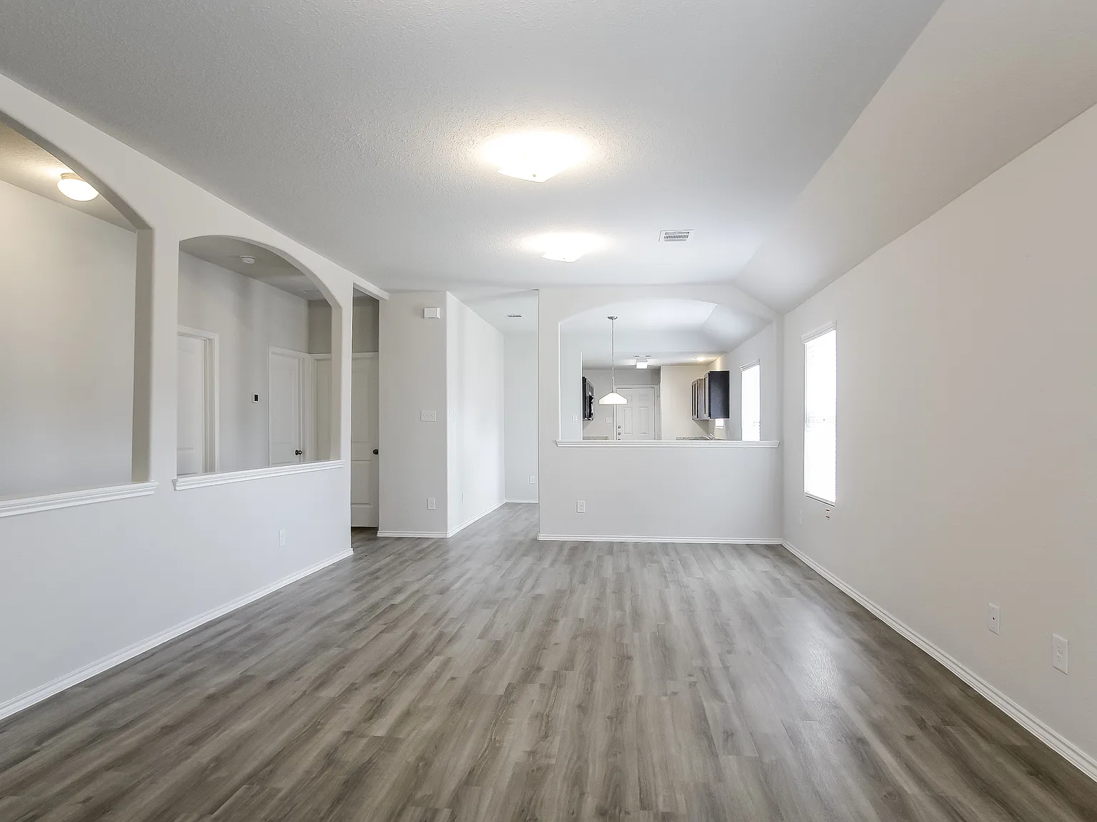 Hazy Elm Ln, Porter — Photo 3