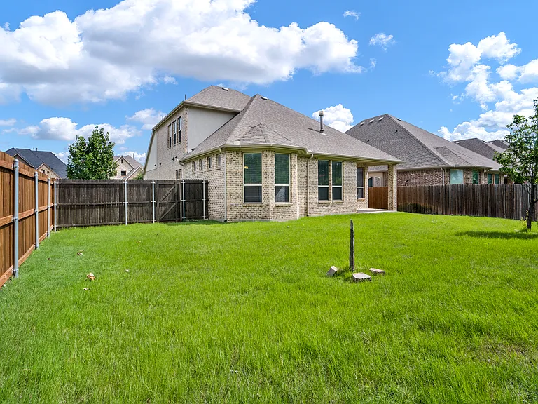 301 Ridgewood Dr — Photo 38