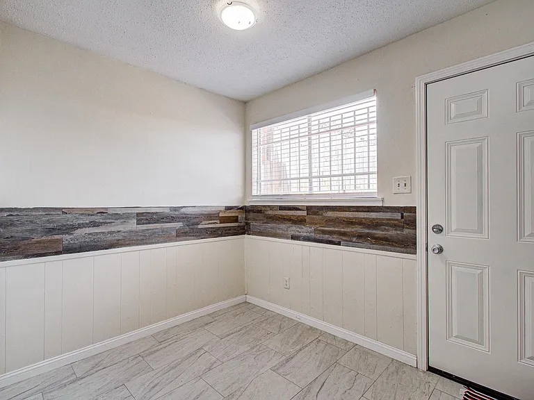8820 Bissonnet St — Photo 6