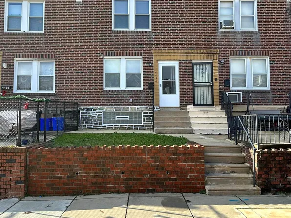 4436 Oakmont St, Philadelphia, PA 19136