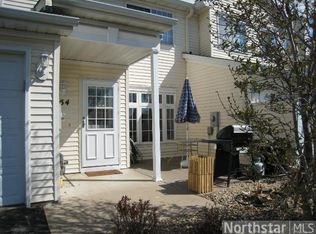 454 Aqua Cir #916, Circle Pines, MN 55014