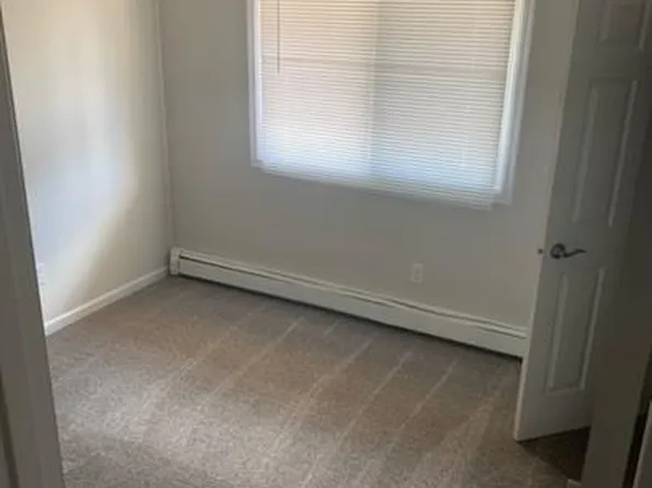 2131 Basswood Ln APT 4, Mound, MN 55364