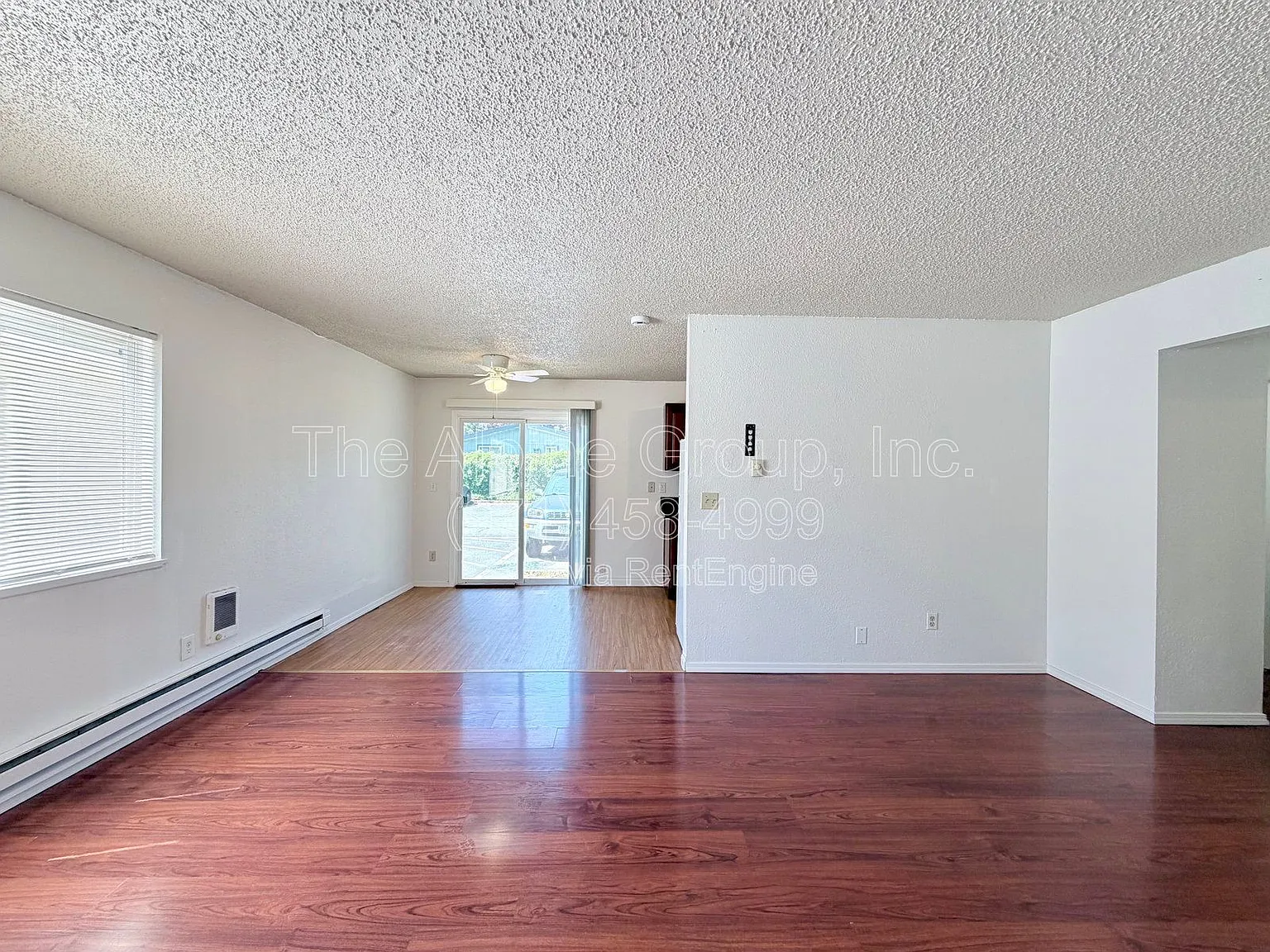 2 bed, 1.0 bath, 815 sqft, $1,320 — Photo 3