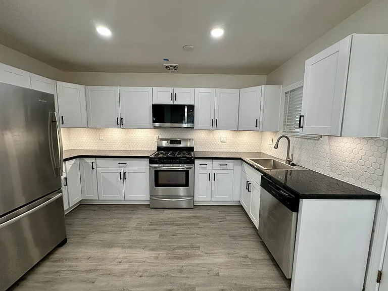 13239 Idyl Dr — Photo 5