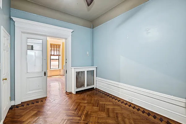 Rented by Compass | media 6