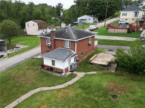 460 1/2 N Main St, Houston, PA 15342