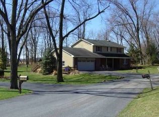 13 Clover Ln, Mechanicsburg, PA