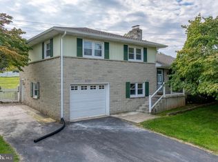 2460 Wyndhurst Ct, York, PA 17408