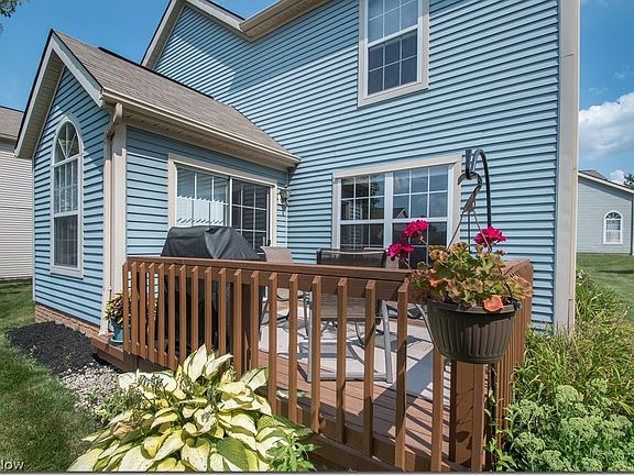 3rd image of 8683 Foxwood Cir