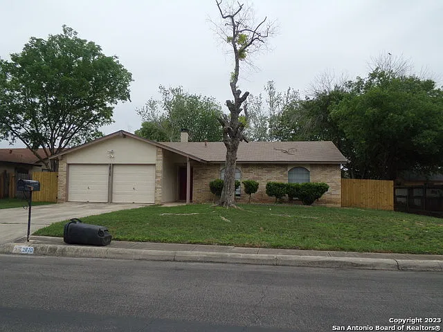 3 bed, 2.0 bath, 1181 sqft, $1,500 — Photo 2