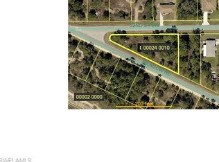 2905 52nd St SW, Lehigh Acres, FL 33976
