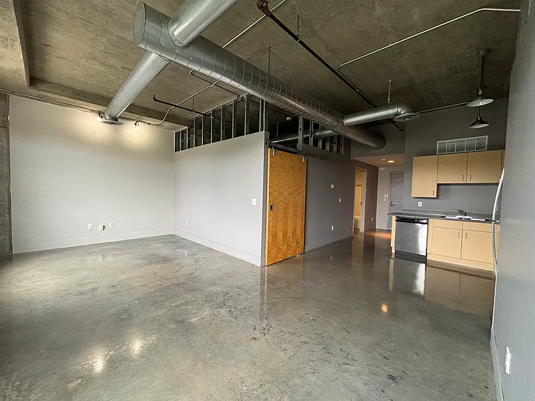 Vine Street Lofts — Photo 14