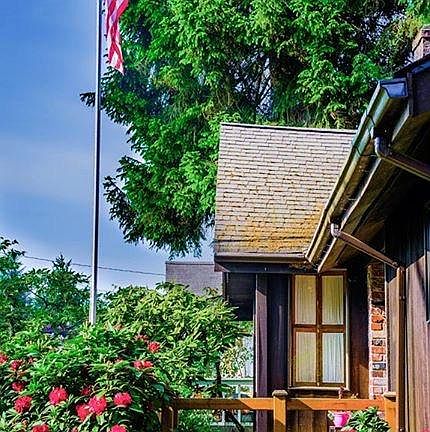 Front exterior showing front deck