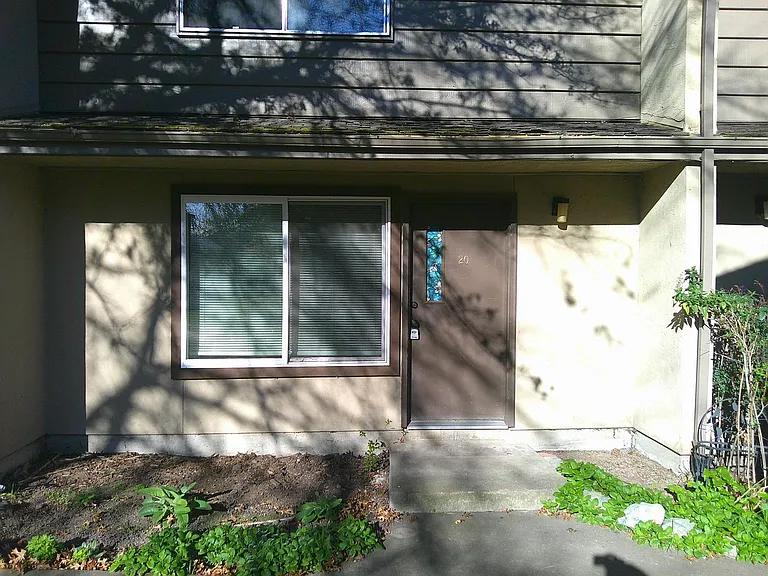 102 Garfield St #20 — Photo 1