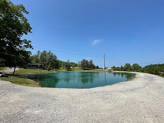 2nd image of 8301 Morehead Rd