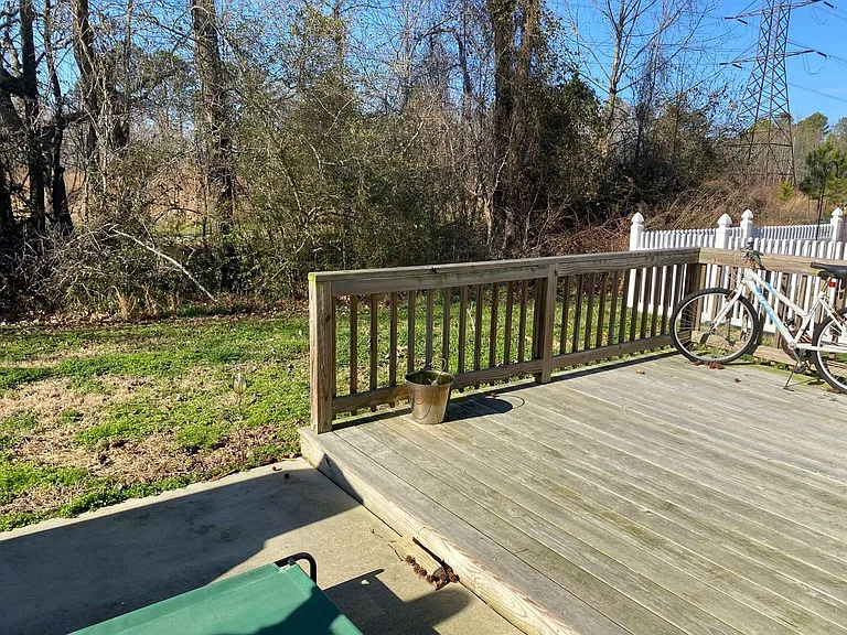 406 Terrywood Dr — Photo 12