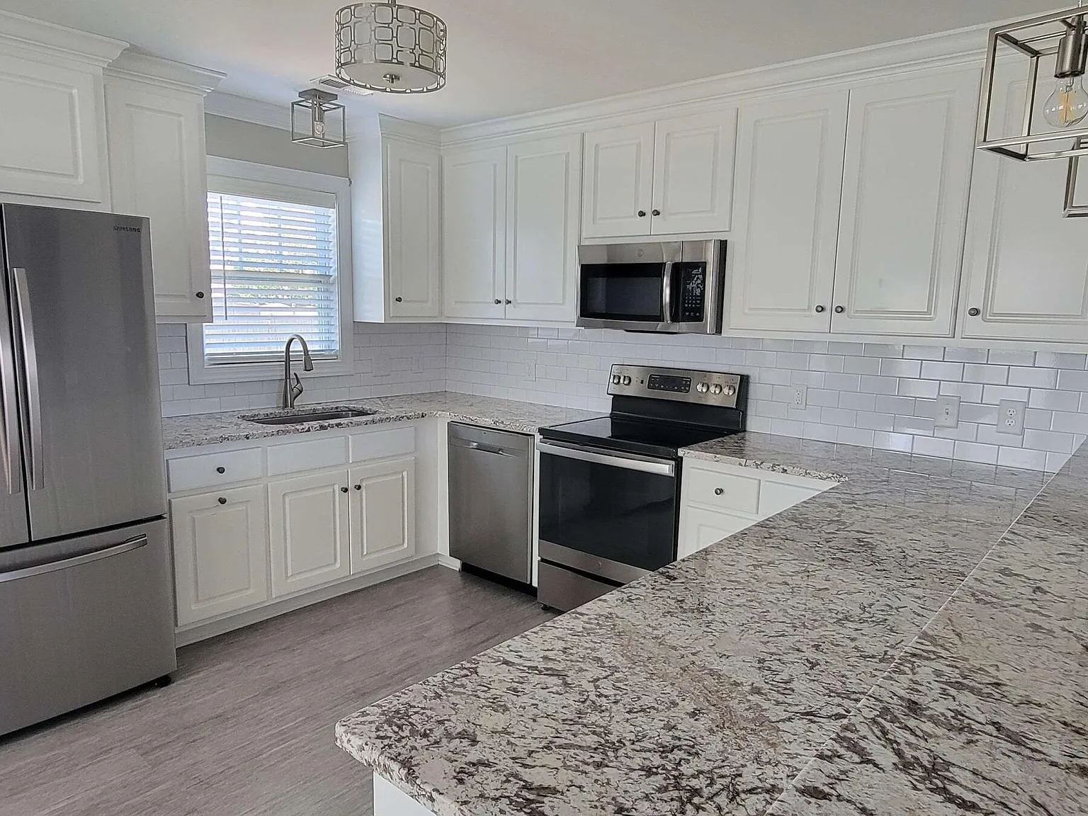 Studio, 2.0 bath, 1669 sqft, $1,950 — Photo 4