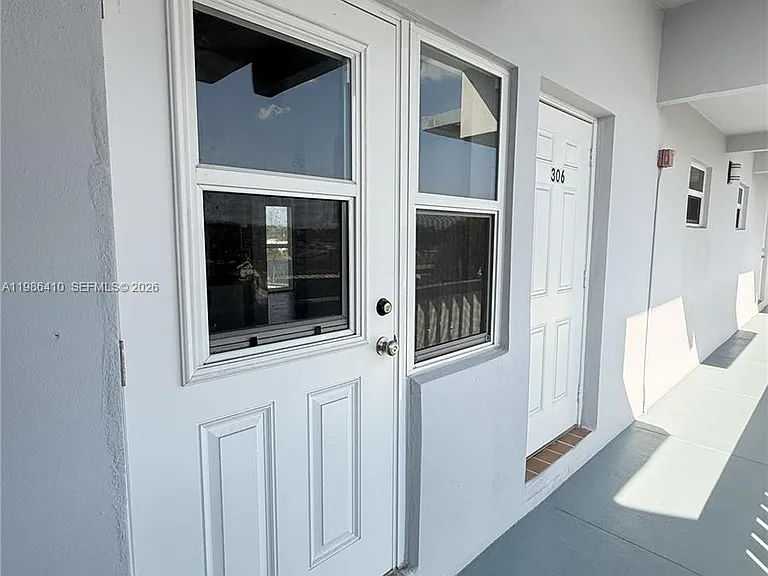 2223 Park Ln #306 — Photo 2