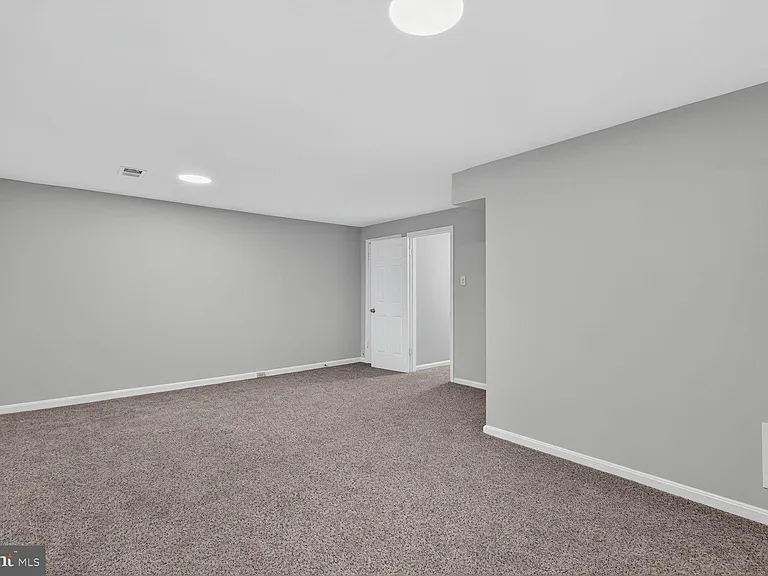 8228 Goldstream Ct — Photo 26