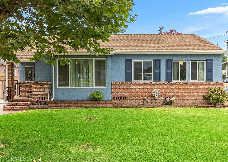 1st image of 228 W Atara St