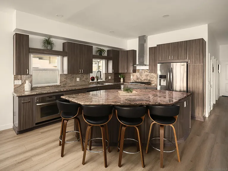 806 Ocean Ln — Photo 13