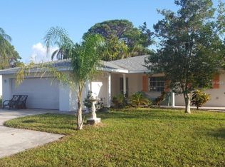 1605 Overbrook Rd, Englewood, FL 34223