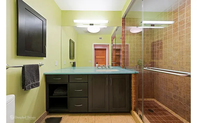 Sold by Douglas Elliman | media 20