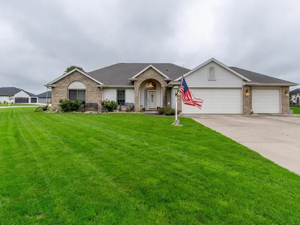 200 Hunters Rdg, Auburn, IN 46706